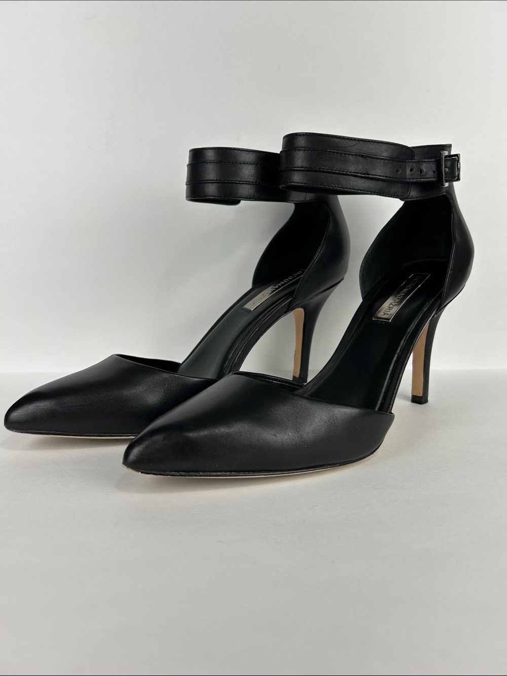 BCBGMAXAZRIA Printz Black Leather Shoes size 9 1/2